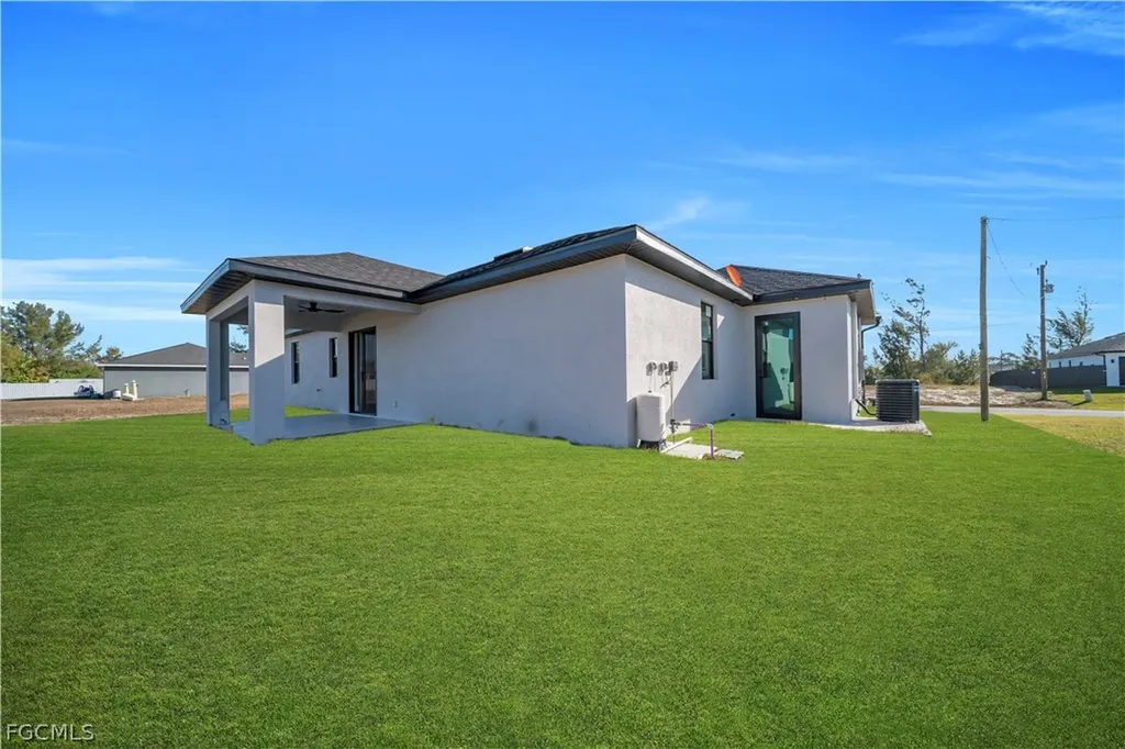 1120 NW 20th Place Cape Coral FL 33993