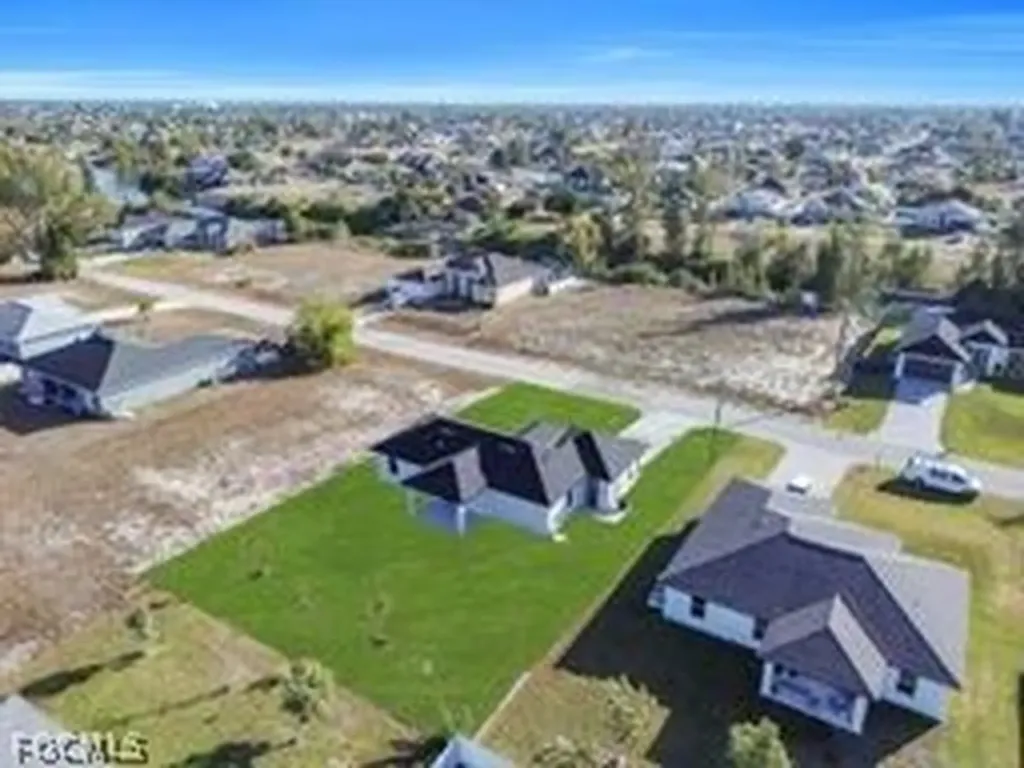 1120 NW 20th Place Cape Coral FL 33993