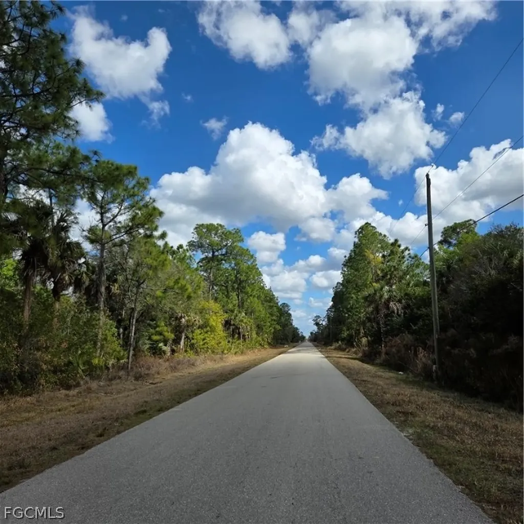 24TH Avenue SE Naples FL 34117