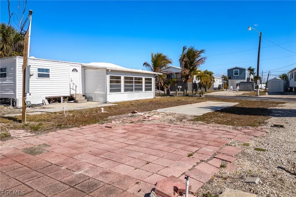 4 Helen Lane Fort Myers Beach FL 33931