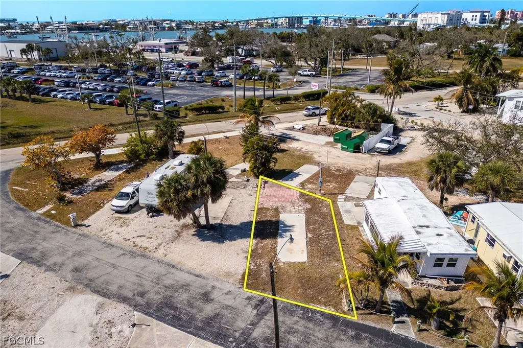 4 Helen Lane Fort Myers Beach FL 33931