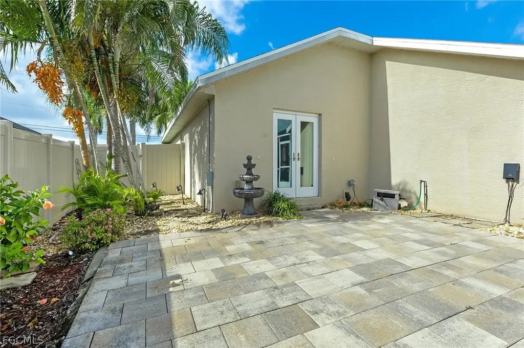 2013 SW 31st Terrace Cape Coral FL 33914