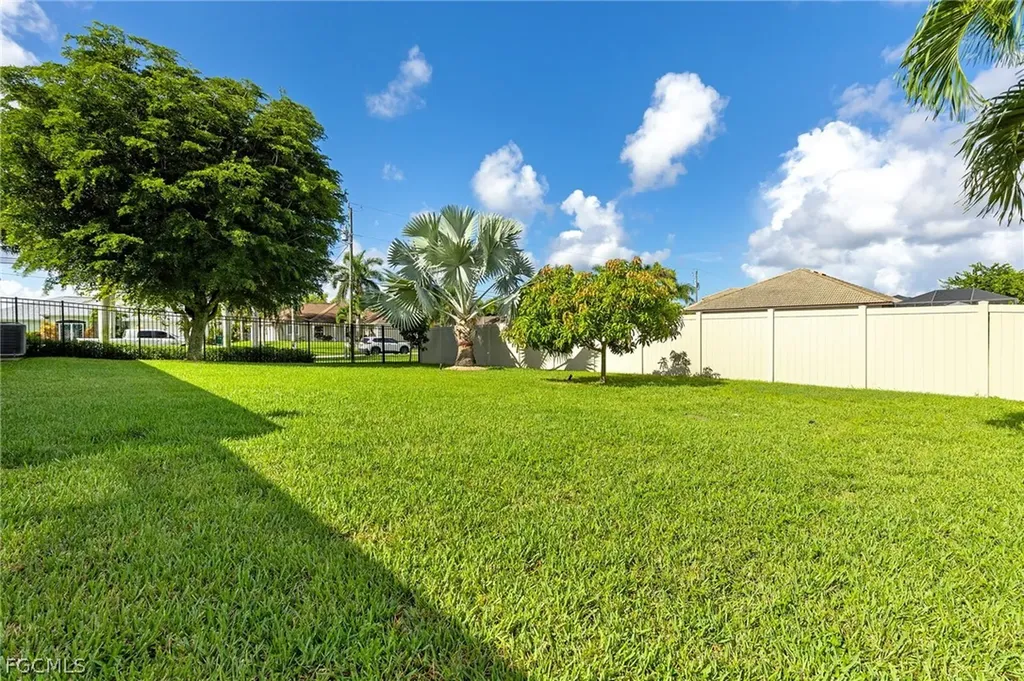 2013 SW 31st Terrace Cape Coral FL 33914