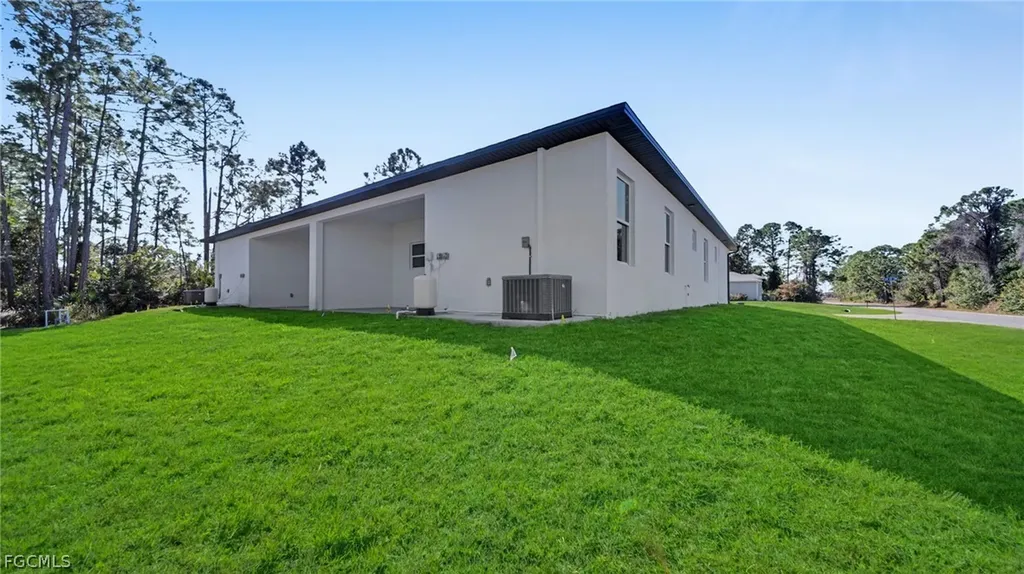 4662 29th Street SW Lehigh Acres FL 33973