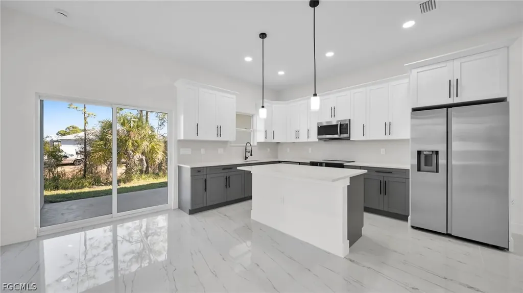 4662 29th Street SW Lehigh Acres FL 33973