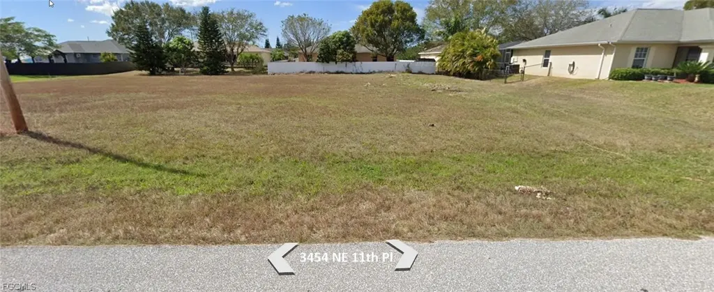 3454 NE 11th Place Cape Coral FL 33909