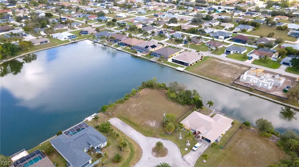 2217 NE 2nd Street Cape Coral FL 33909