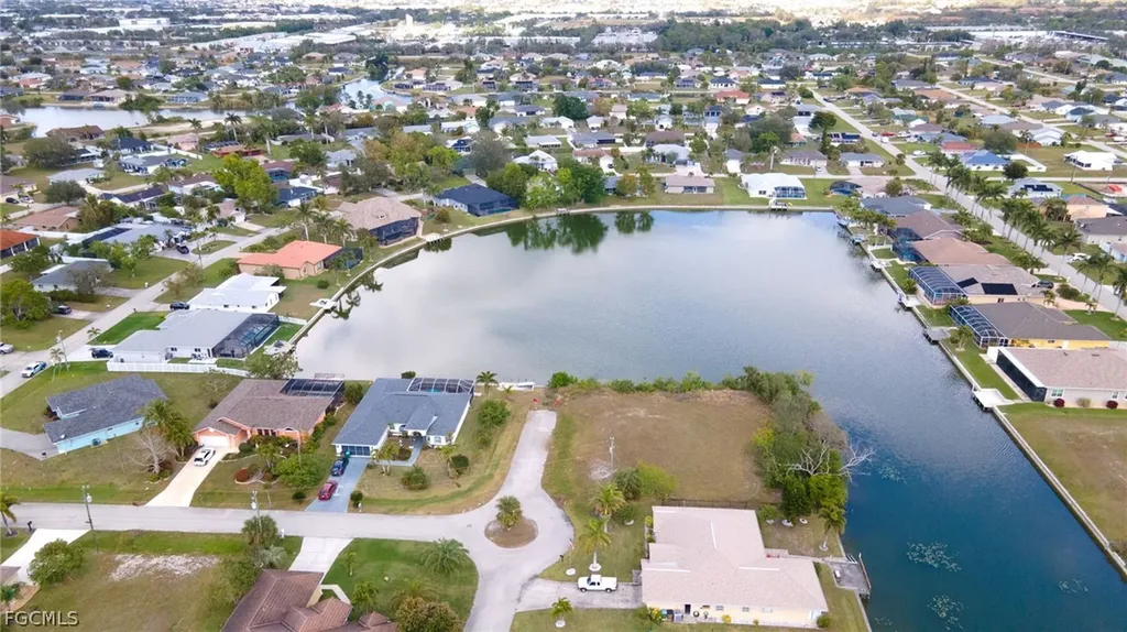 2217 NE 2nd Street Cape Coral FL 33909