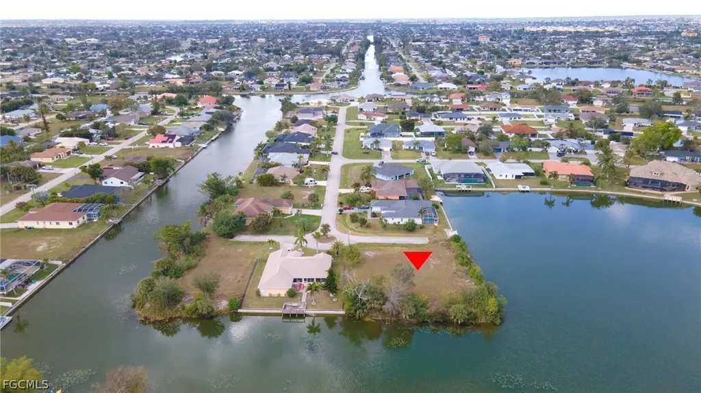 2217 NE 2nd Street Cape Coral FL 33909