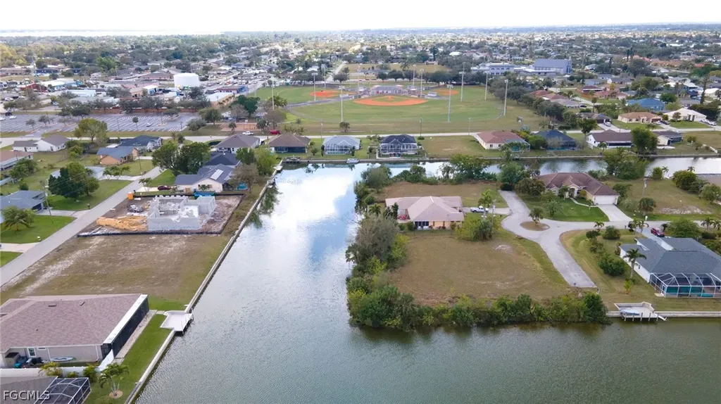 2217 NE 2nd Street Cape Coral FL 33909