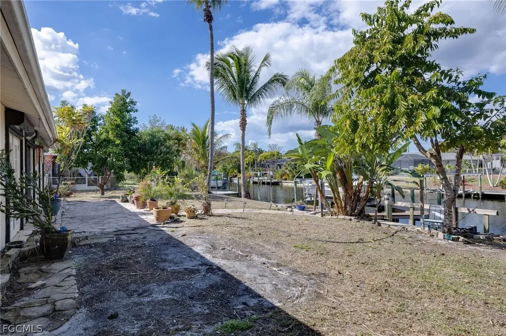 233 SW 42nd Terrace Cape Coral FL 33914