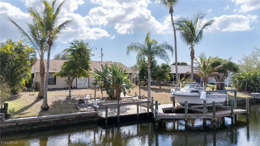 233 SW 42nd Terrace Cape Coral FL 33914