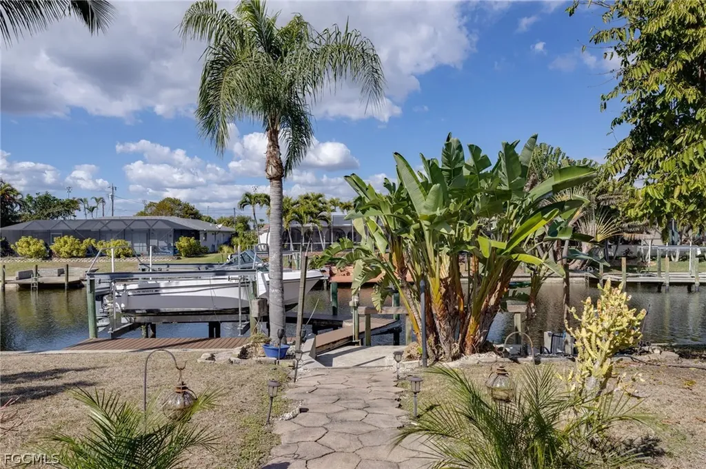 233 SW 42nd Terrace Cape Coral FL 33914
