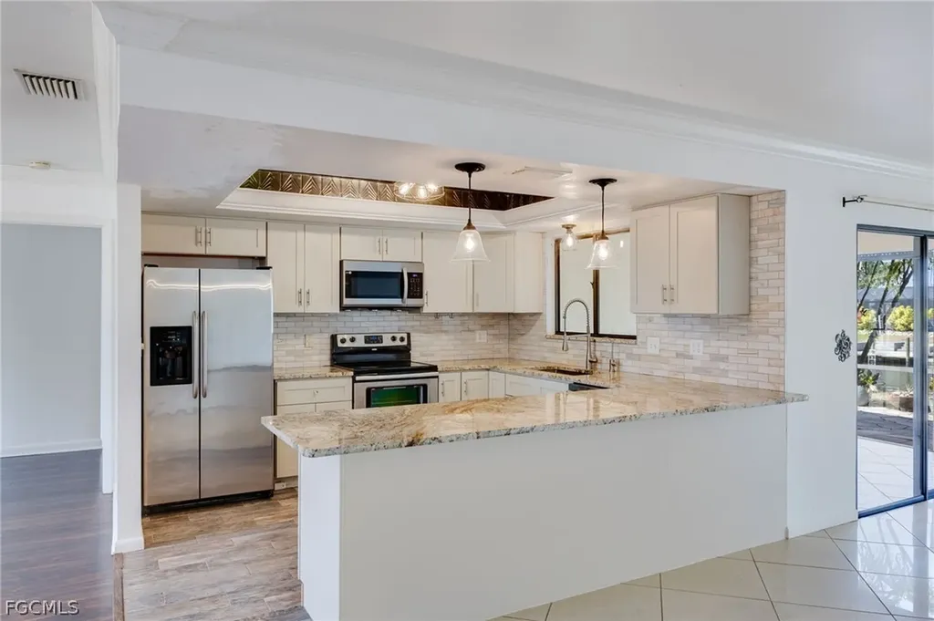 233 SW 42nd Terrace Cape Coral FL 33914
