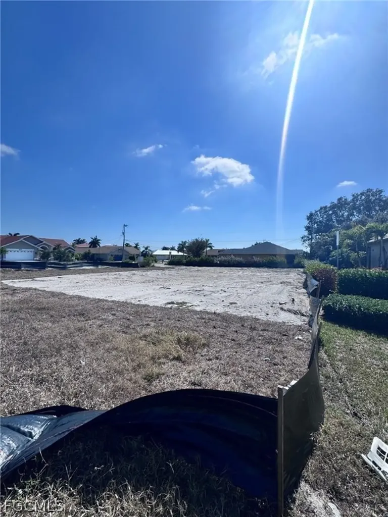 1402 Cape Coral Parkway W Cape Coral FL 33914