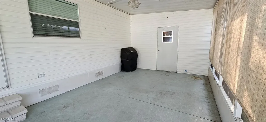 8410 Wagon Wheel Circle North Fort Myers FL 33917