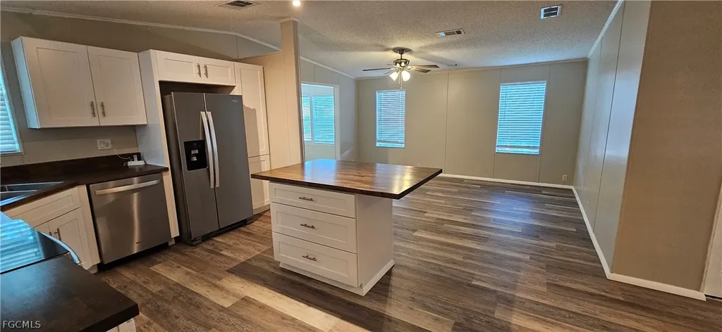 8410 Wagon Wheel Circle North Fort Myers FL 33917
