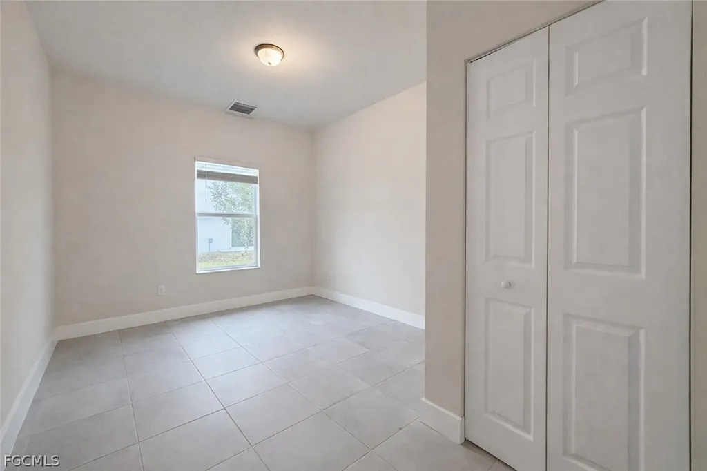 3303 SW 8th Place Cape Coral FL 33914