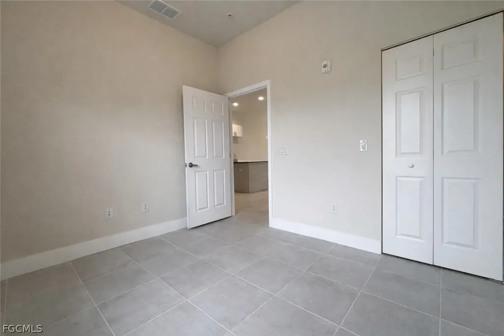 3303 SW 8th Place Cape Coral FL 33914