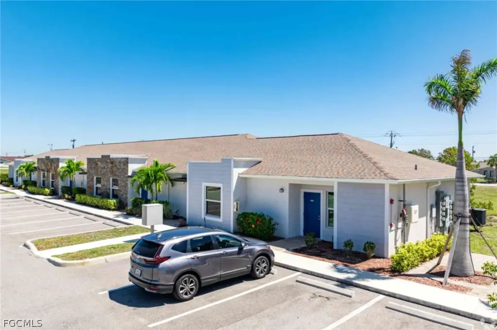 3303 SW 8th Place Cape Coral FL 33914
