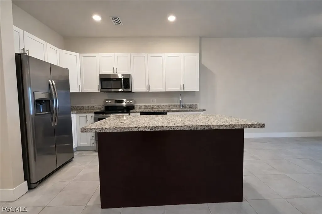 3303 SW 8th Place Cape Coral FL 33914