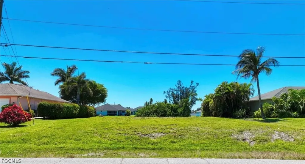 1716 SW 2nd Street Cape Coral FL 33991