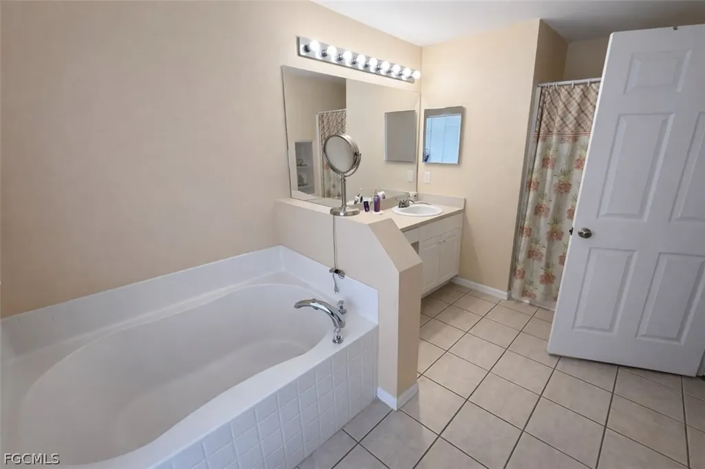 3602 NE 12th Court Cape Coral FL 33909
