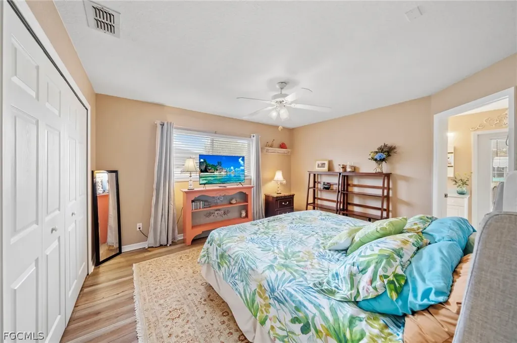 1007 SE 23rd Avenue Cape Coral FL 33990