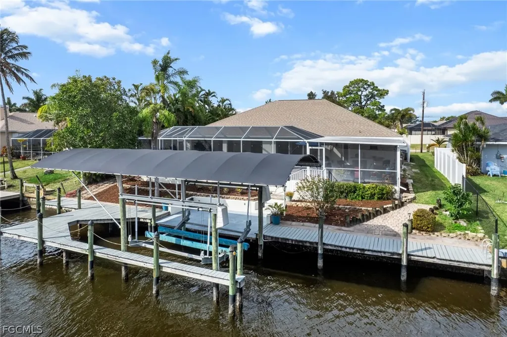 1007 SE 23rd Avenue Cape Coral FL 33990