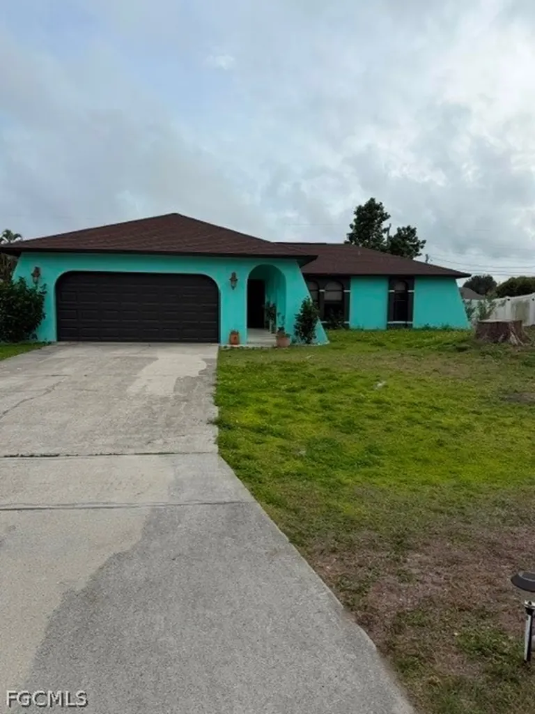 322 SE 46th Lane Cape Coral FL 33904