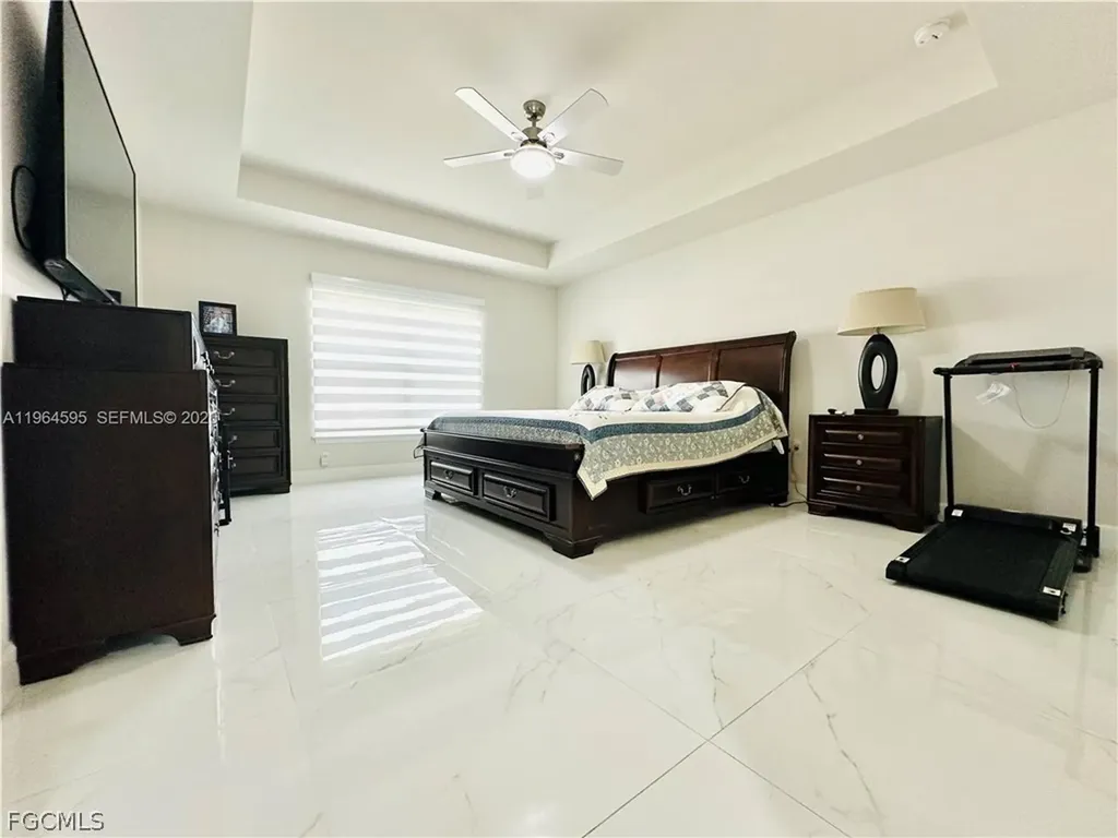 1137 NE 4th Place Cape Coral FL 33909
