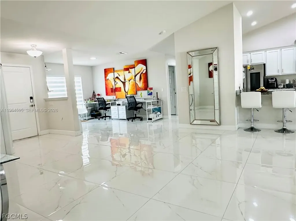 1137 NE 4th Place Cape Coral FL 33909