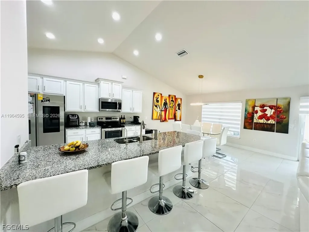 1137 NE 4th Place Cape Coral FL 33909