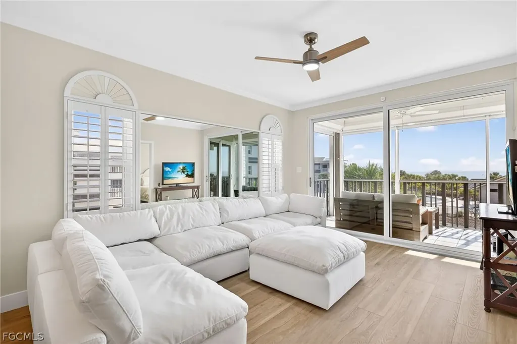 255 Periwinkle Way Sanibel FL 33957