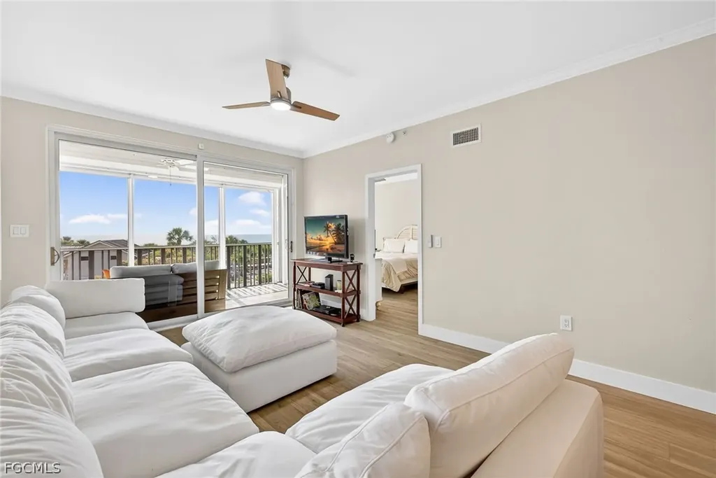 255 Periwinkle Way Sanibel FL 33957