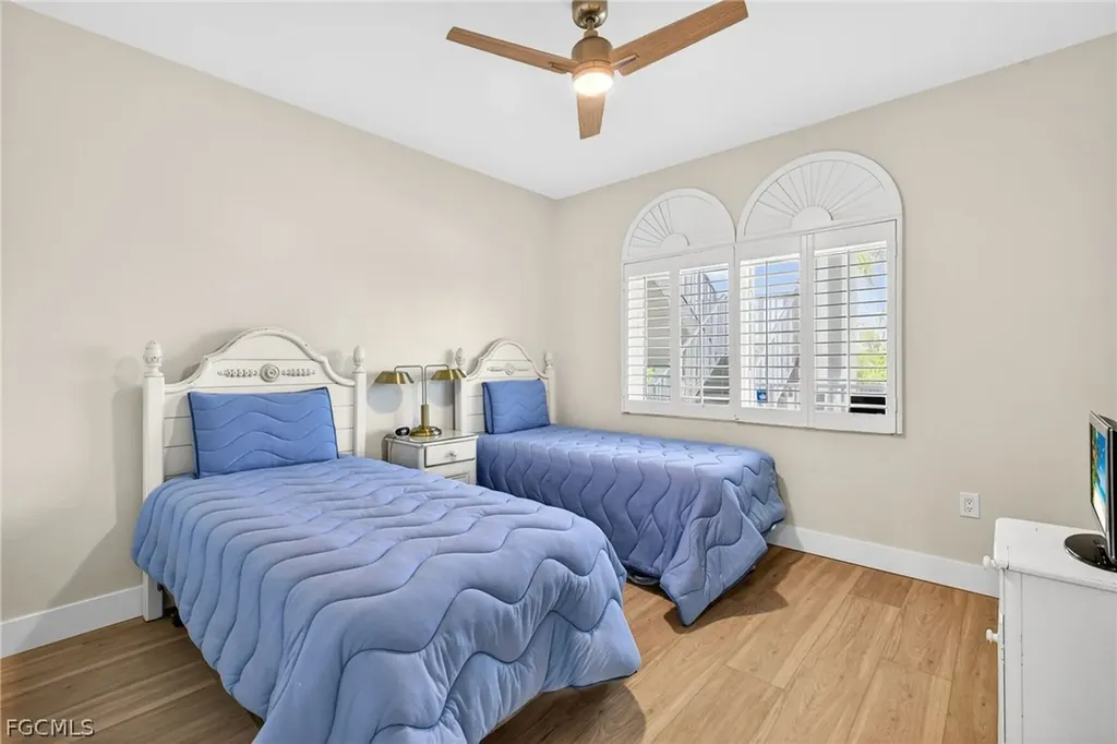 255 Periwinkle Way Sanibel FL 33957