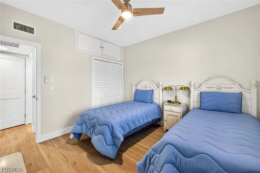 255 Periwinkle Way Sanibel FL 33957