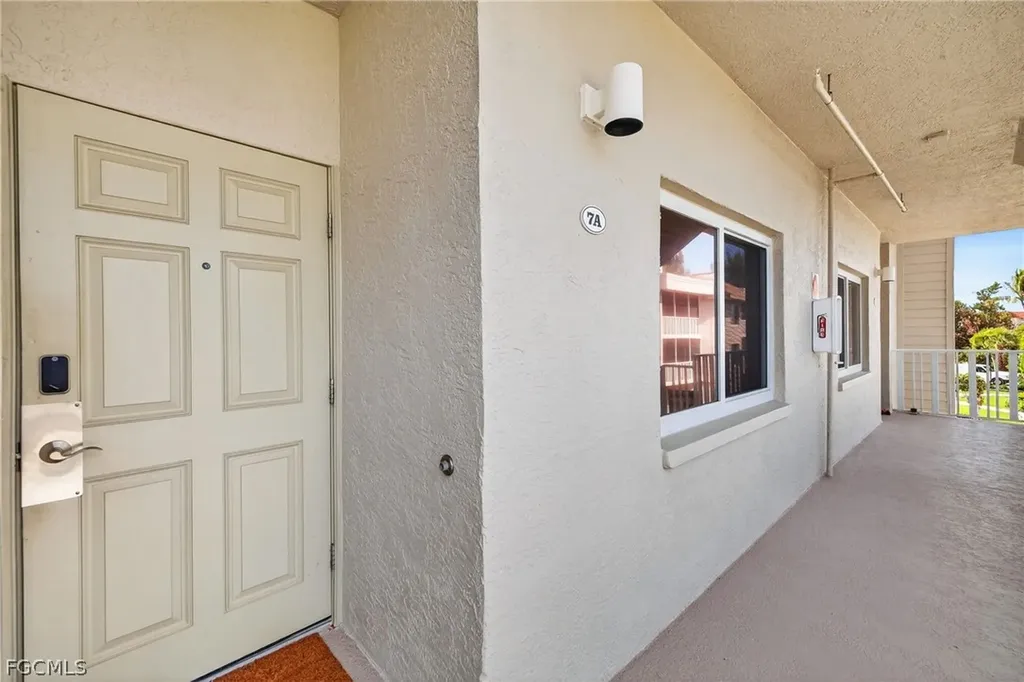 255 Periwinkle Way Sanibel FL 33957