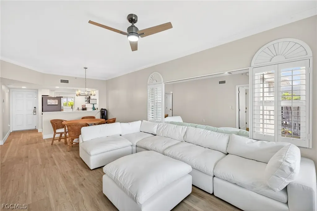 255 Periwinkle Way Sanibel FL 33957