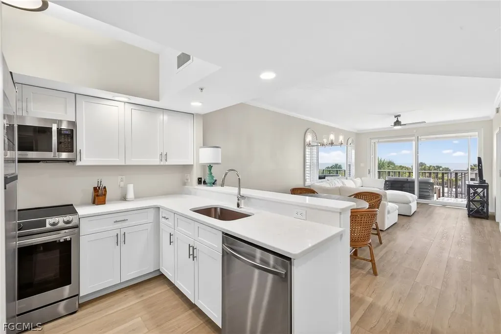 255 Periwinkle Way Sanibel FL 33957