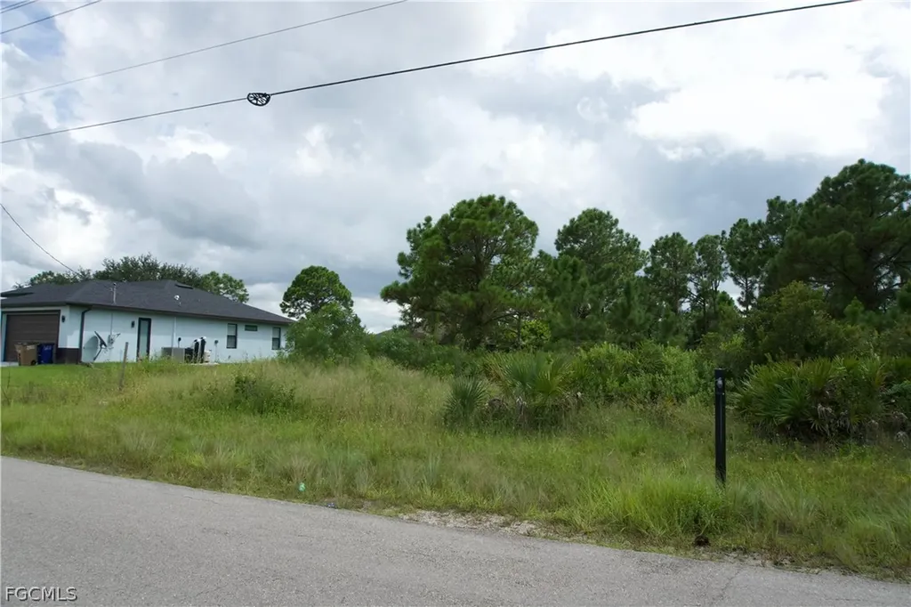 2807 42nd Street W Lehigh Acres FL 33971
