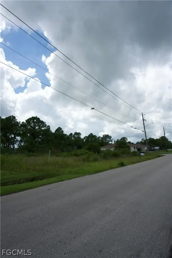 2807 42nd Street W Lehigh Acres FL 33971