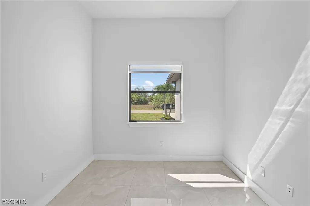 201 NW 3rd Lane Cape Coral FL 33993