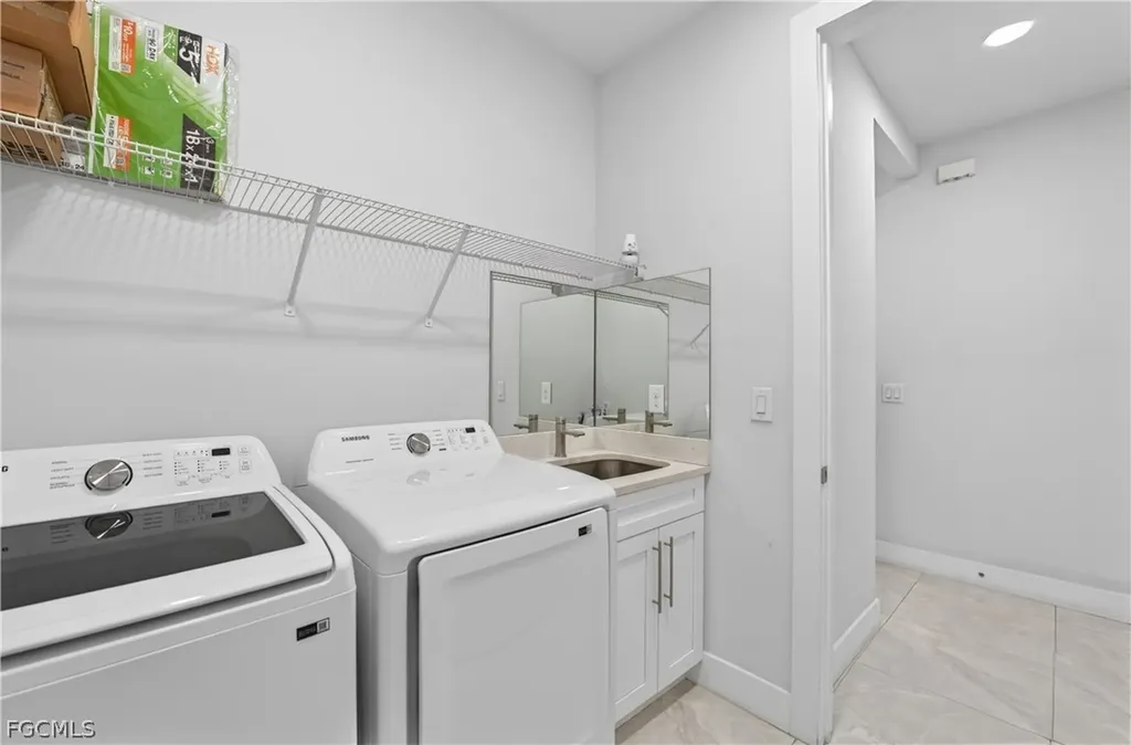 201 NW 3rd Lane Cape Coral FL 33993