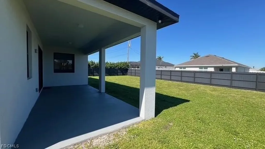 201 NW 3rd Lane Cape Coral FL 33993
