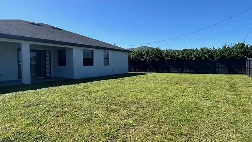 201 NW 3rd Lane Cape Coral FL 33993
