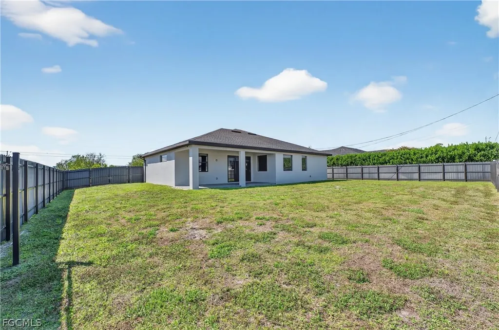 201 NW 3rd Lane Cape Coral FL 33993