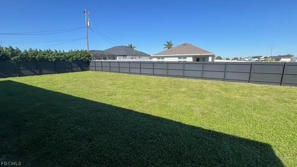 201 NW 3rd Lane Cape Coral FL 33993