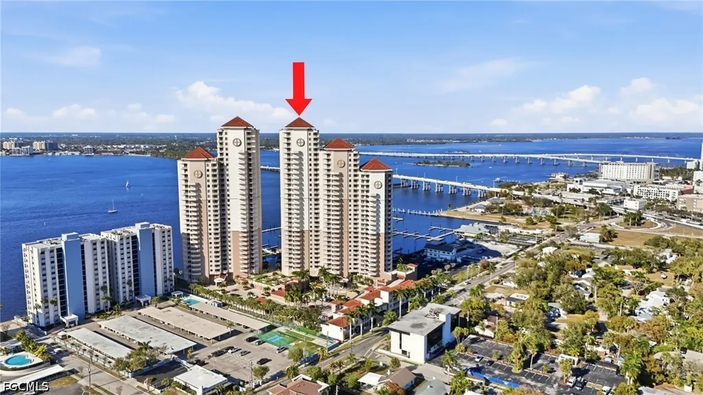 2090 W 1st Street Fort Myers FL 33901