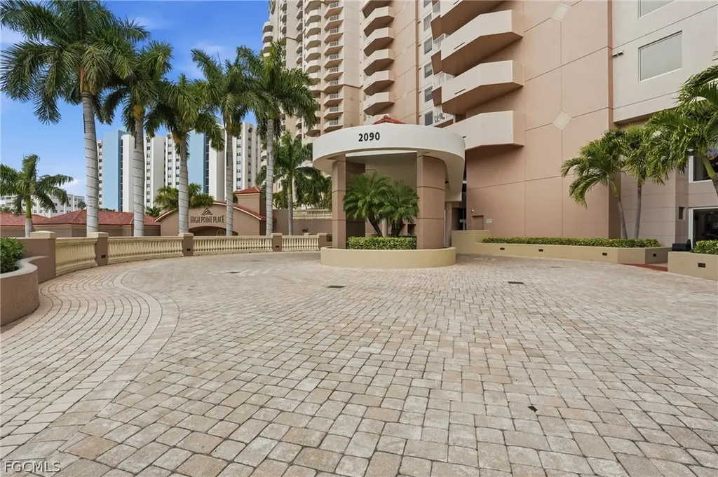 2090 W 1st Street Fort Myers FL 33901